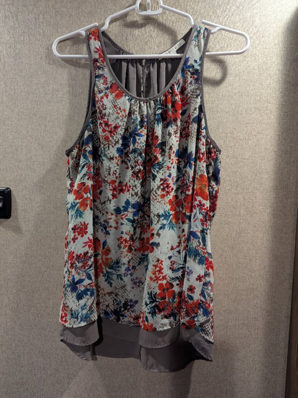 Daniel Rainn Floral Tank Top | Size M | Gray Layered Hem | Workwear